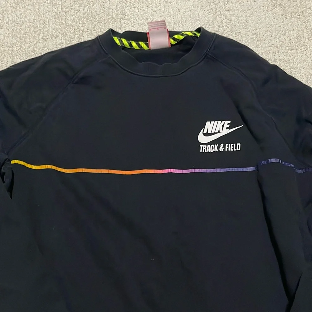 Nike - Men’s M